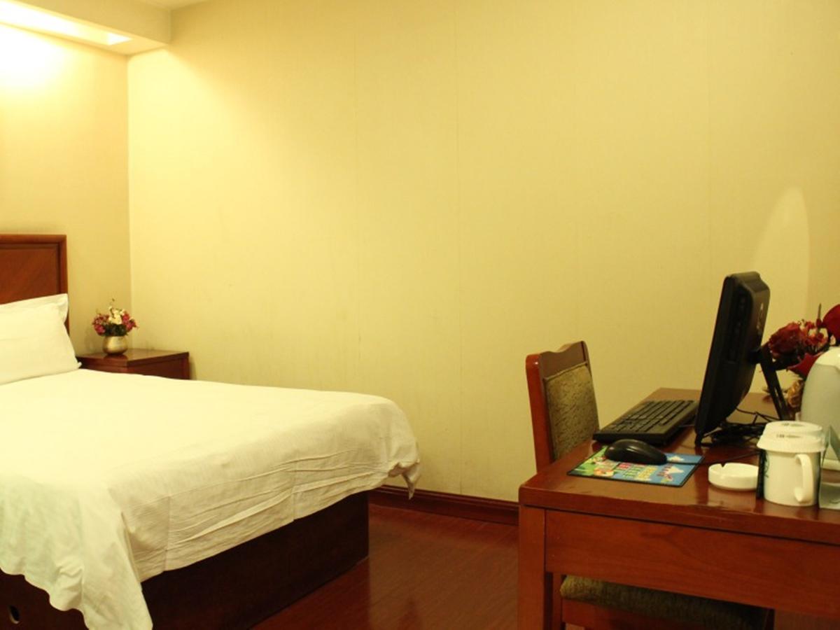 Greentree Alliance Fengzhuang Metro Station Hotel 3*